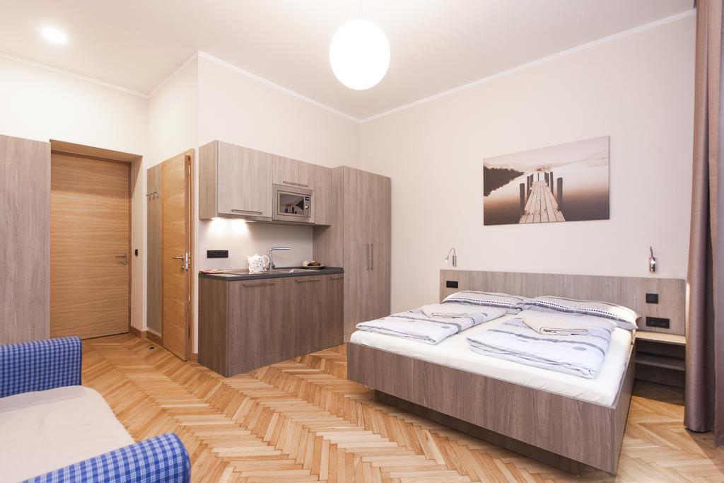 Manesova Astra Apartment Прага Номер фото